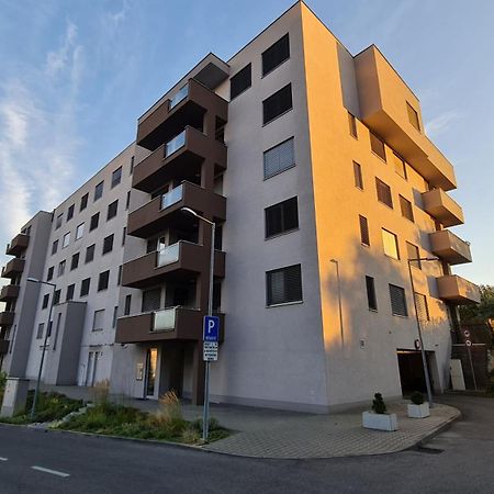 Jack'S Apartment Trenčín 外观 照片